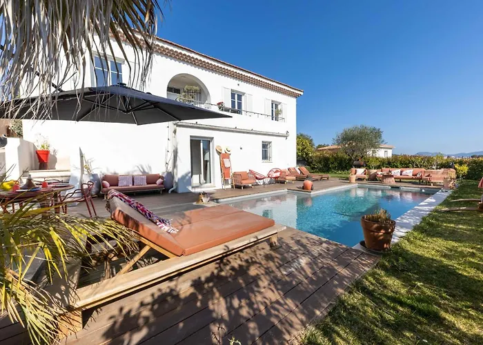 Beautiful Villa - Garden - Pool - Sea View