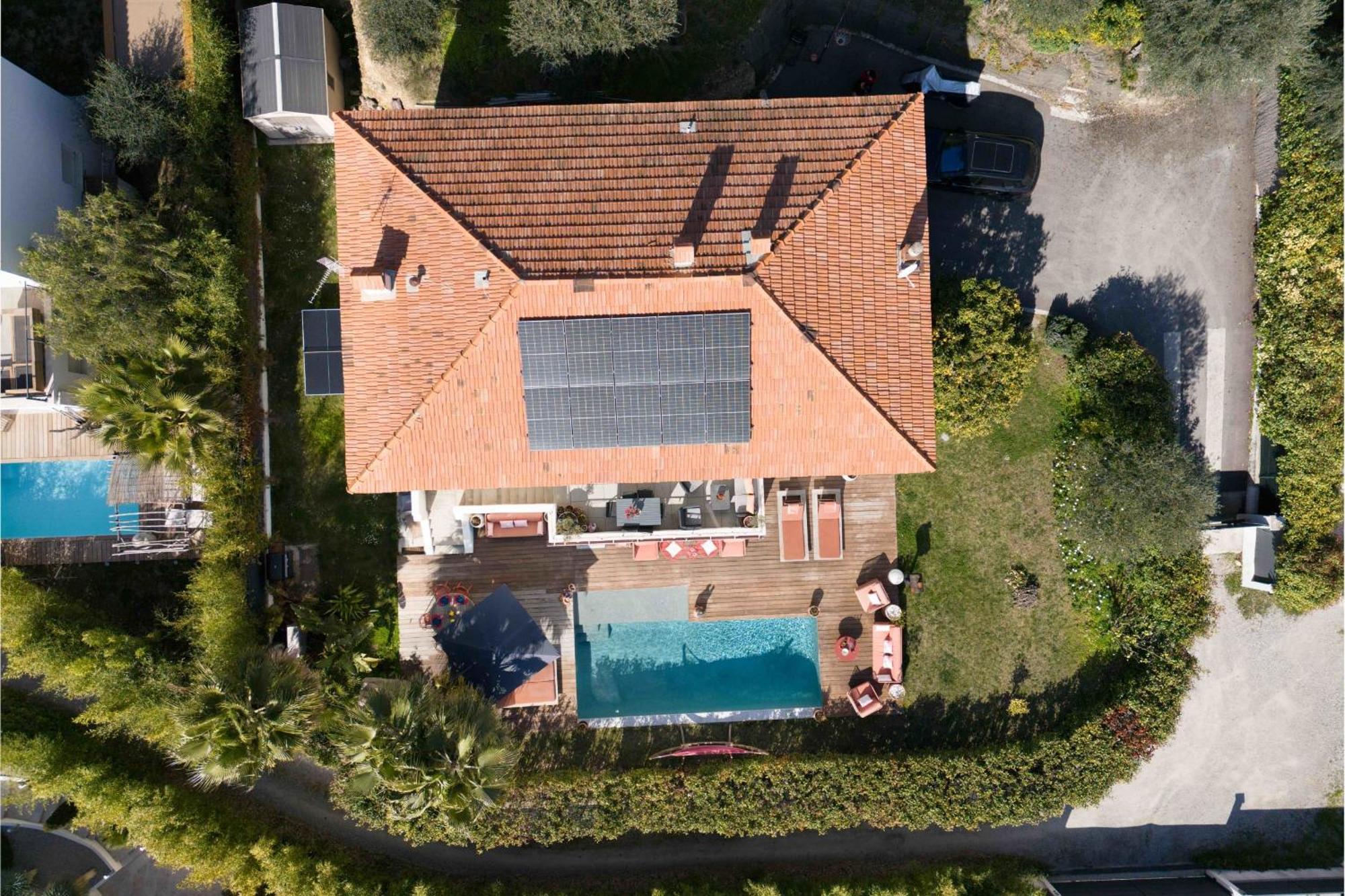 Villa Beautiful - Garden - Pool - Sea View *