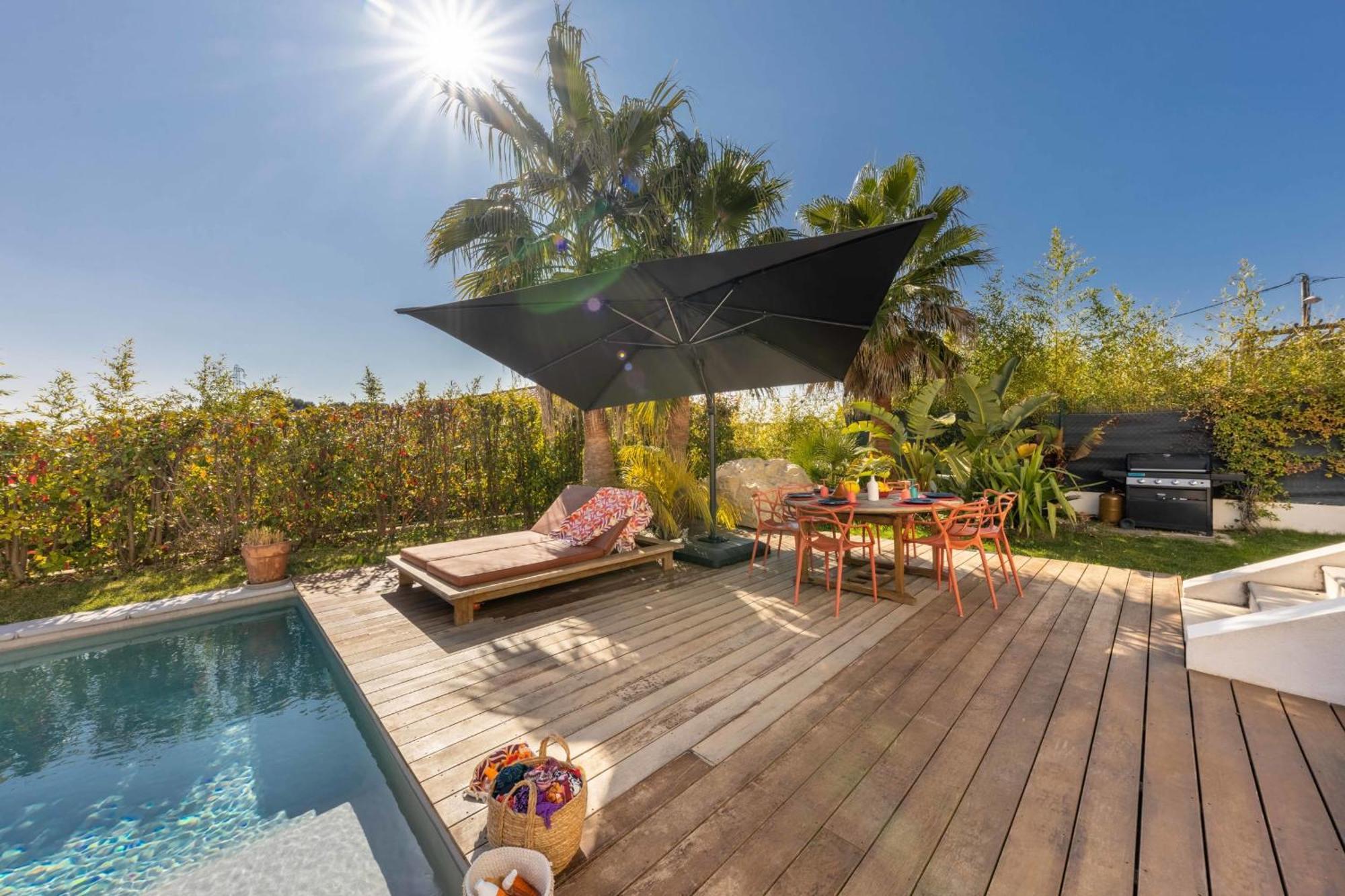 Villa Beautiful - Garden - Pool - Sea View *